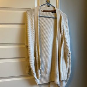 URBAN OUTFITTERS CREAM CARDIGAN